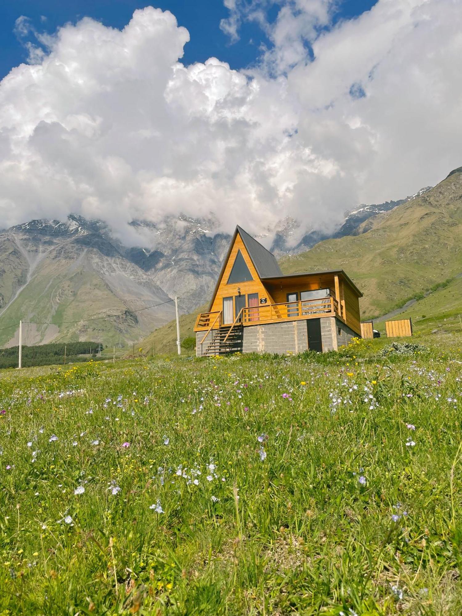 Apartamento Memory Hut_Kazbegi Exterior foto